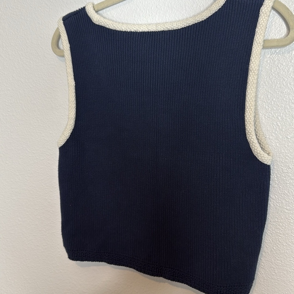 Abercrombie & Fitch Navy Vest with White Trim - Picture 5 of 5